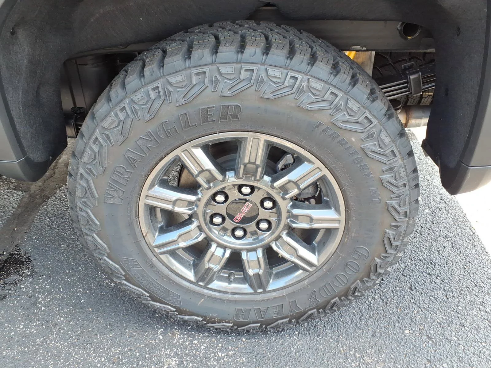 2026 GMC Sierra 1500 AT4X - Photo 11