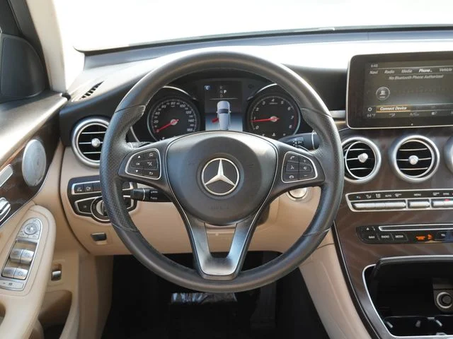 Used 2019 White Mercedes-Benz GLC 300 image 17