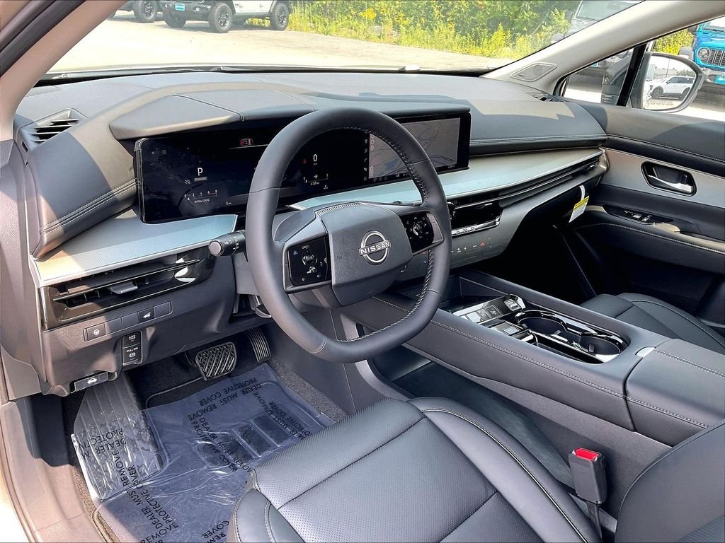 New 2026 Champagne Silver Metallic Nissan SL image 9