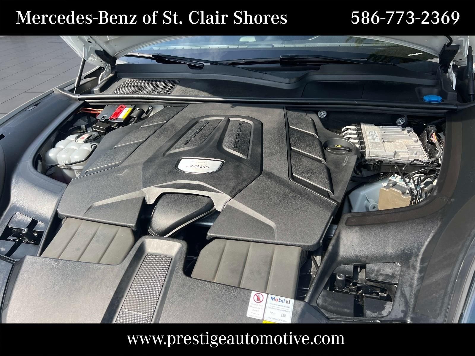 Used 2021 White Porsche Base image 12