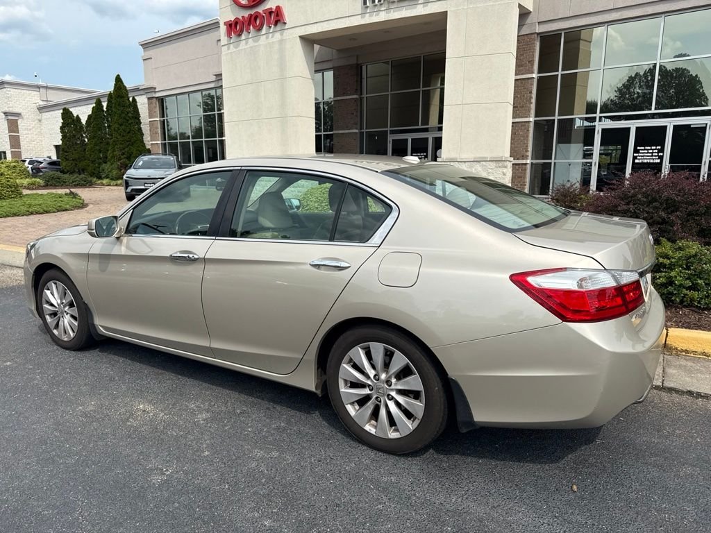Used 2013 Gold Honda EX-L image 3