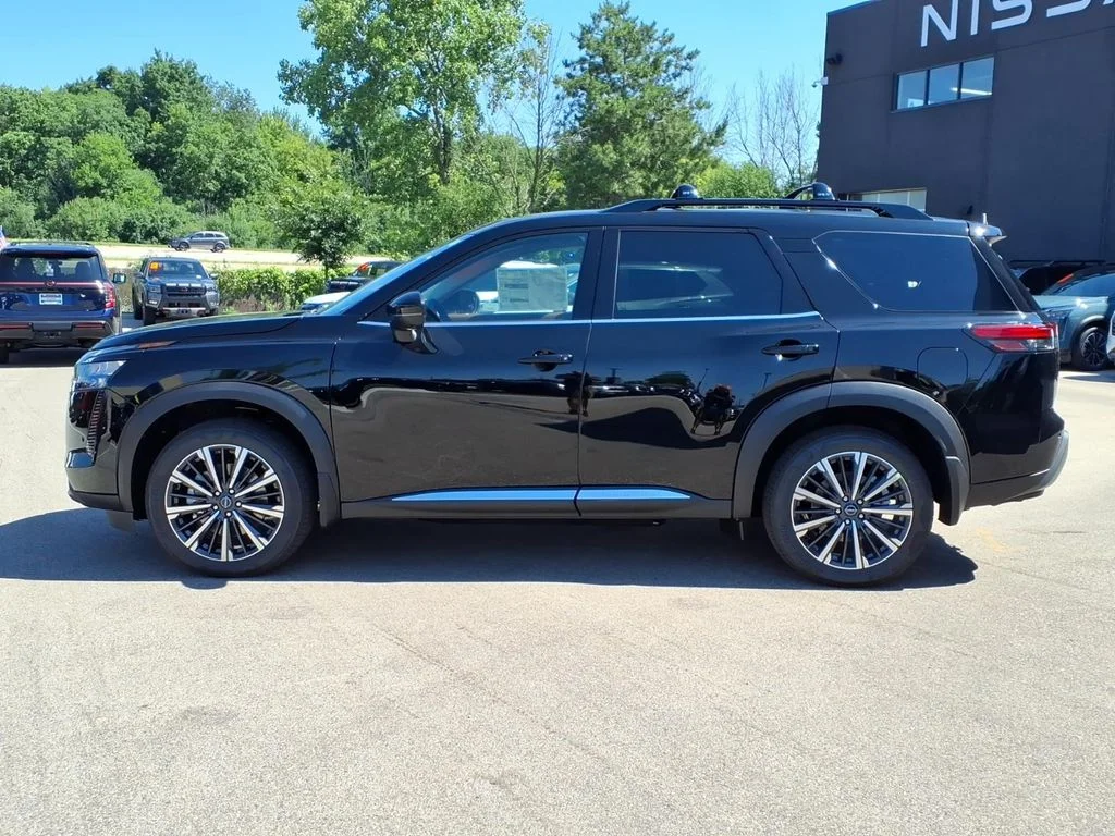 New 2026 Super Black Nissan Platinum image 4