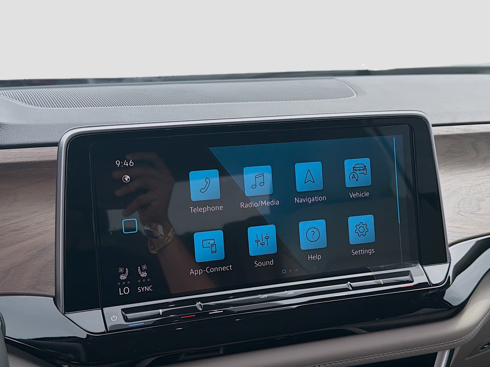 New 2026 Black Volkswagen 2.0T SE w/Technology image 12