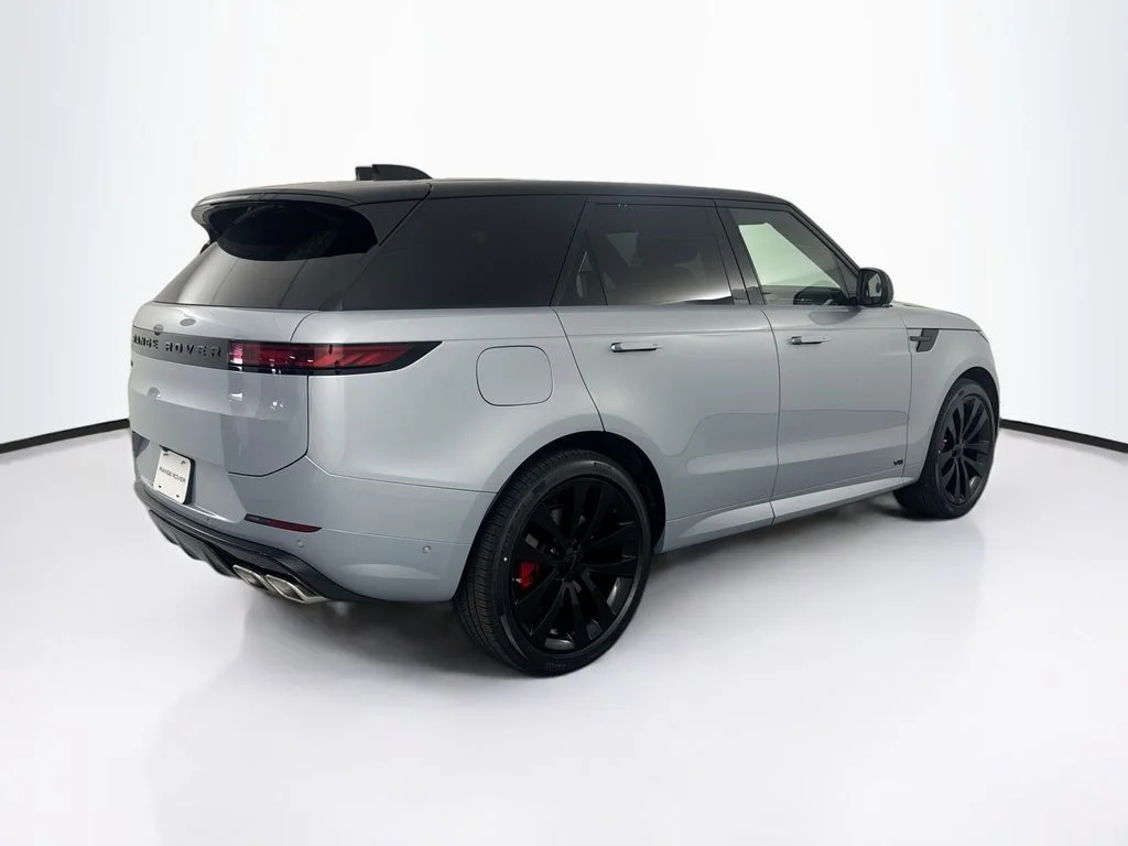New 2026 Ionian Silver in Gloss finish Land Rover Autobiography image 5
