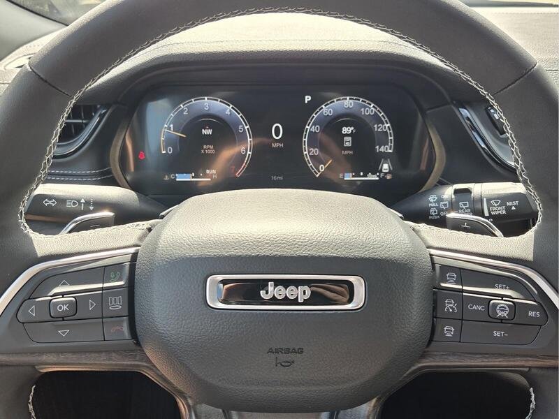 New 2027 High Gloss Black Jeep LIMITED 4X2 image 31