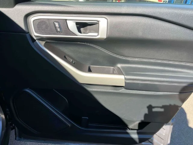 Used 2023 Gray Metallic Ford XLT image 24