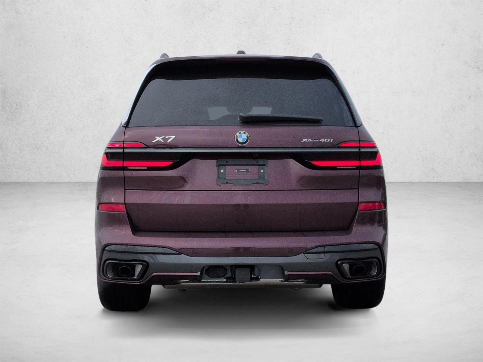 Used 2026 Wildberry Metallic BMW xDrive40i image 8
