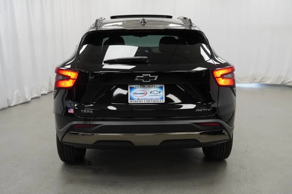New 2026 Mosaic Black Metallic Chevrolet ACTIV image 35