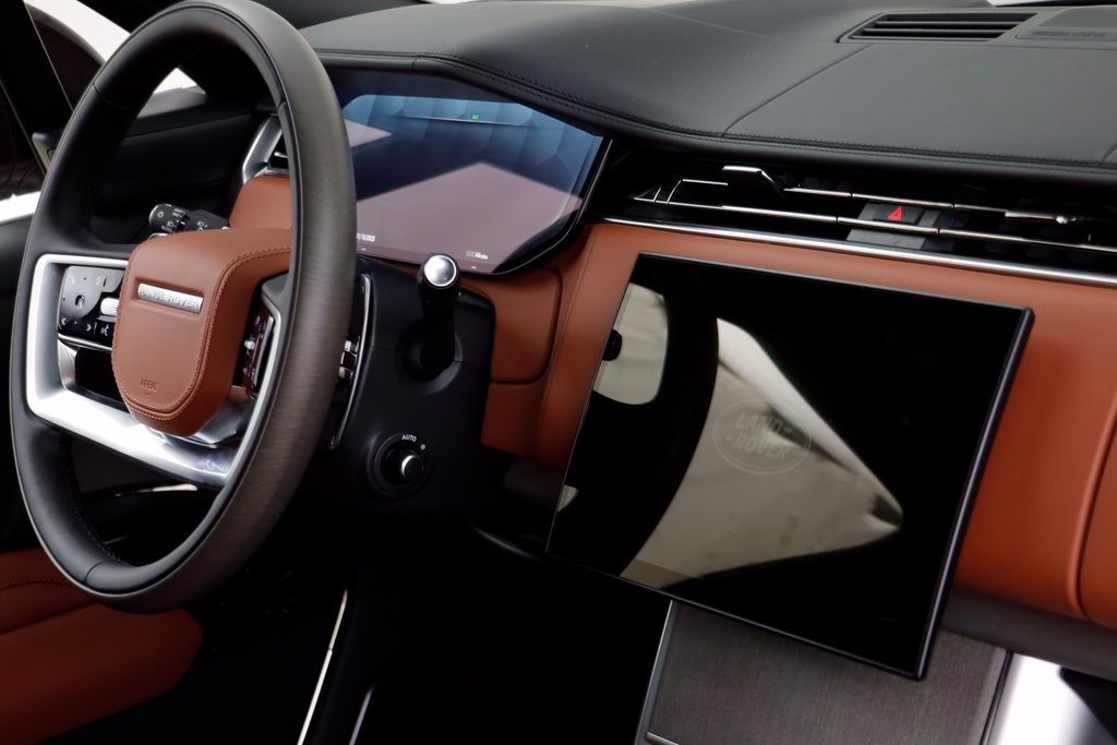 New 2026 Borasco Grey LAND ROVER SV Signature Suite image 27