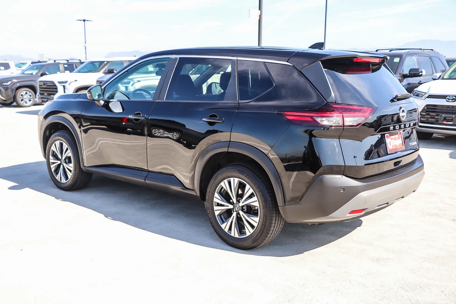 Used 2022 Super Black Nissan SV image 8