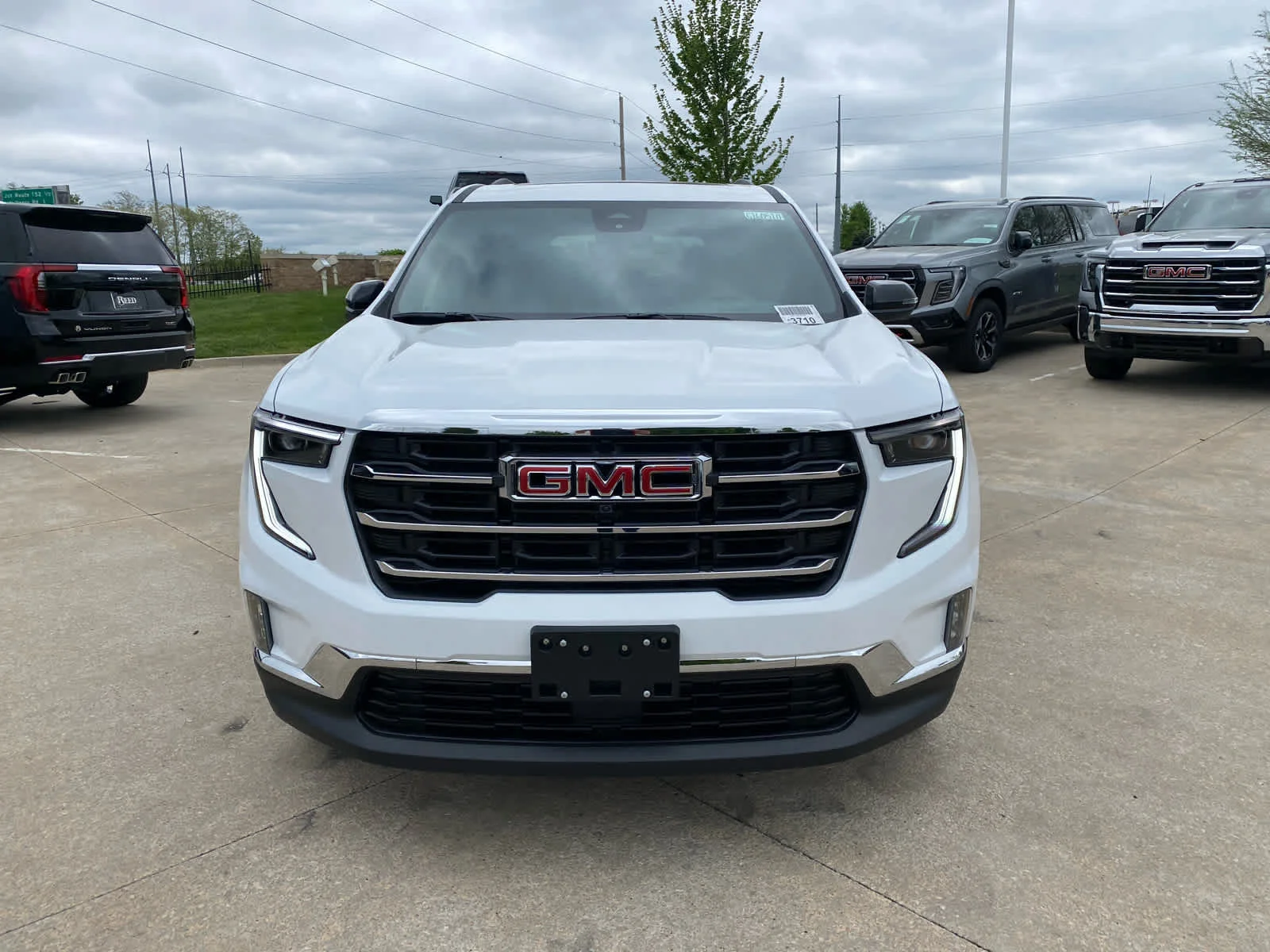 New 2026 Summit White GMC Elevation image 3