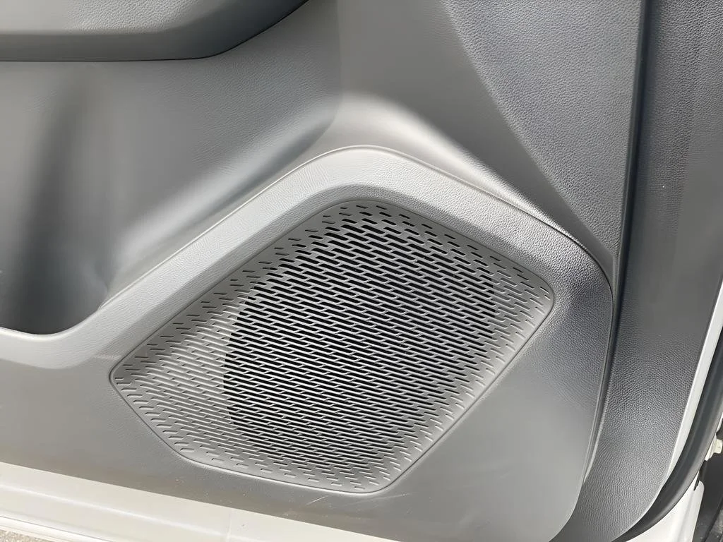 2025 Chevrolet Equinox EV RS - Photo 22