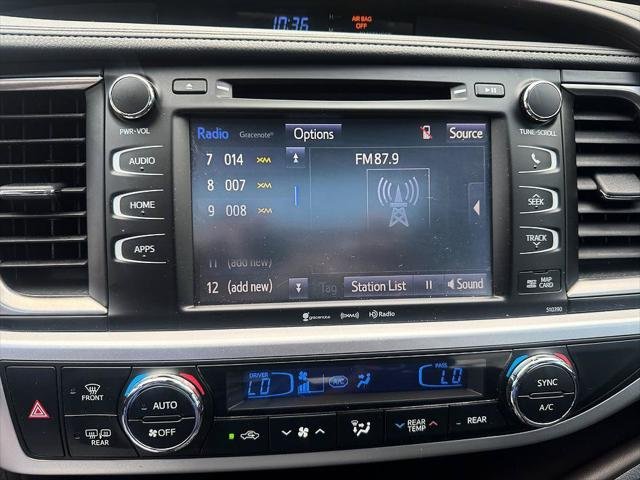 Certified Used 2019 CELESTIAL SILVER METALLIC Toyota  image 15