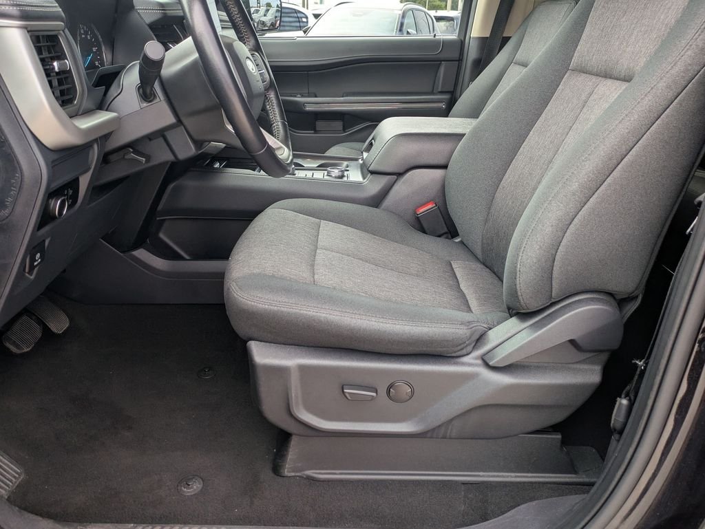 Used 2024 Black Ford XLT image 11