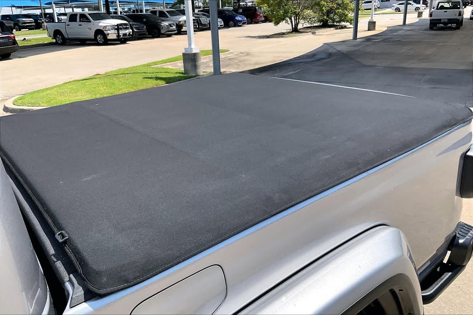 Used 2020 Billet Silver Metallic Clearcoat Jeep Rubicon image 31