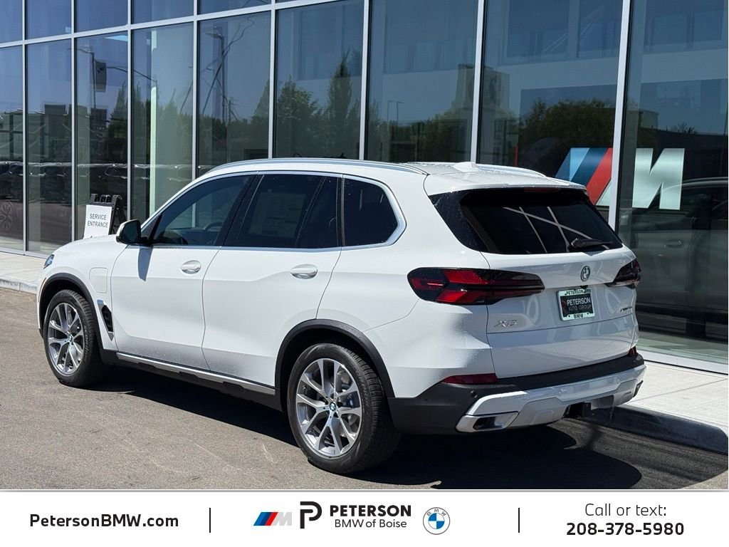 New 2026 Alpine White BMW xDrive50e image 3
