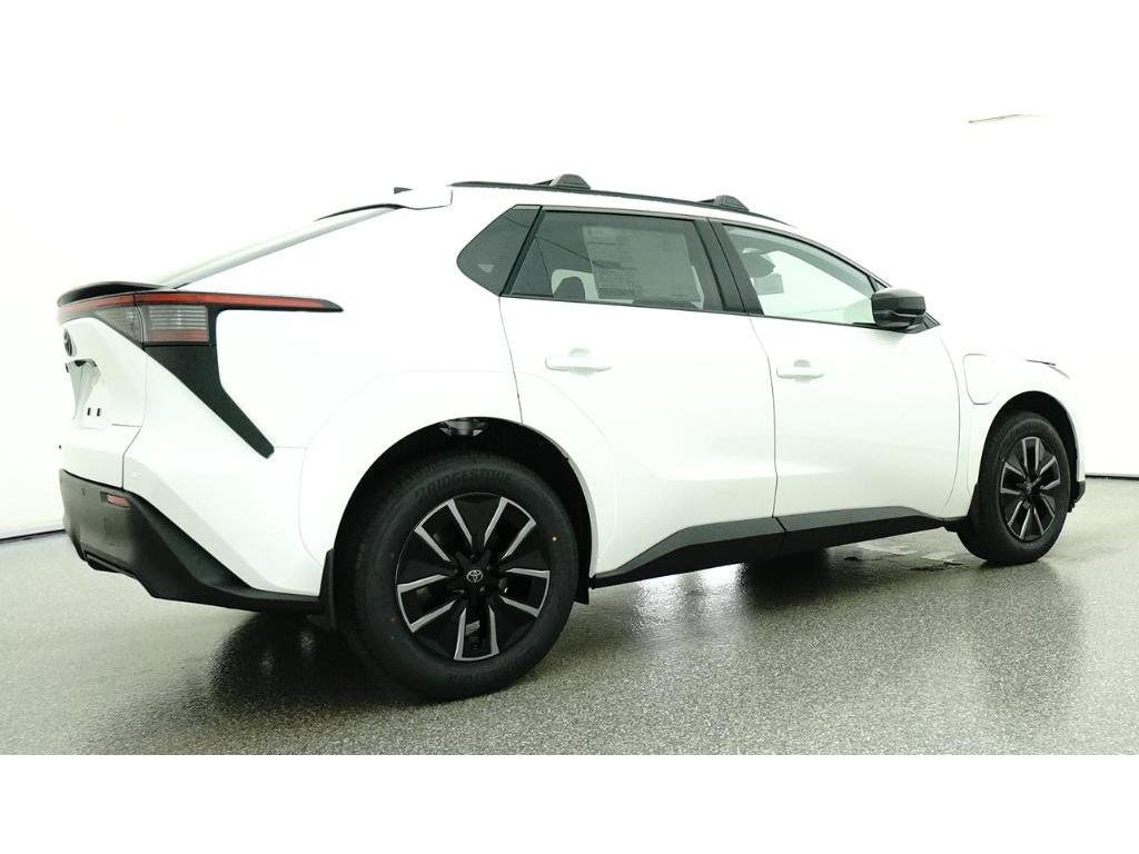 New 2026 Wind Chill Pearl Toyota XLE image 25