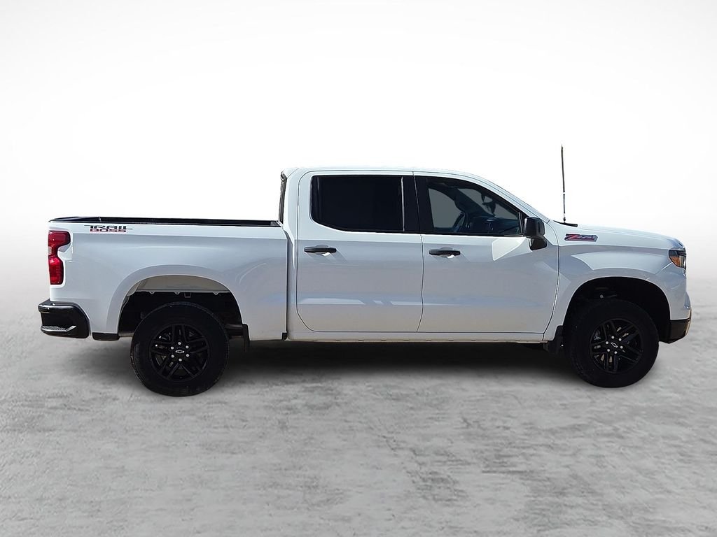 Used 2025 White Chevrolet Custom Trail Boss image 12