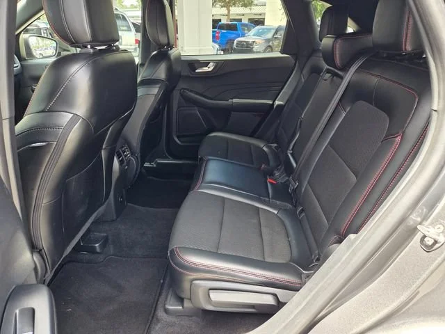 2025 Ford Escape ST-Line - Photo 6