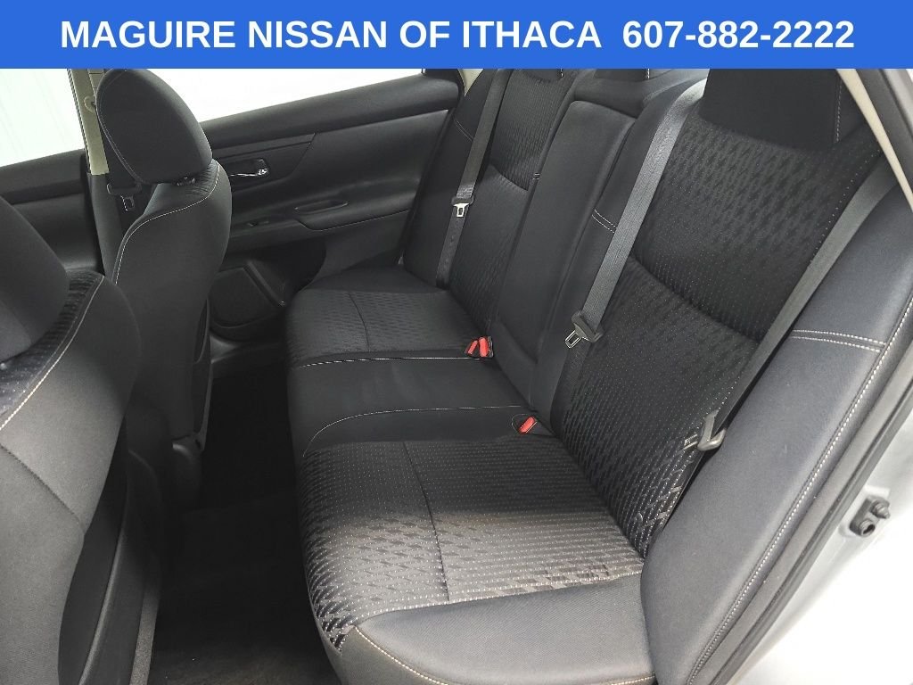 Used 2016 Silver Nissan 2.5 S image 31
