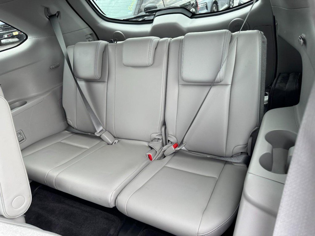 Used 2015 Gray Toyota Limited image 12