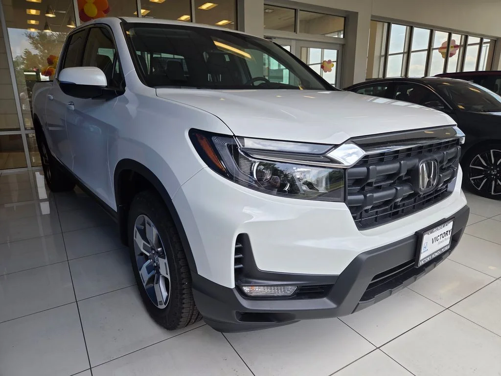 New 2026 Platinum White Pearl Honda RTL image 3