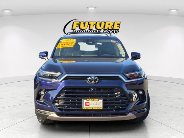 Used 2025  Toyota Platinum image 2