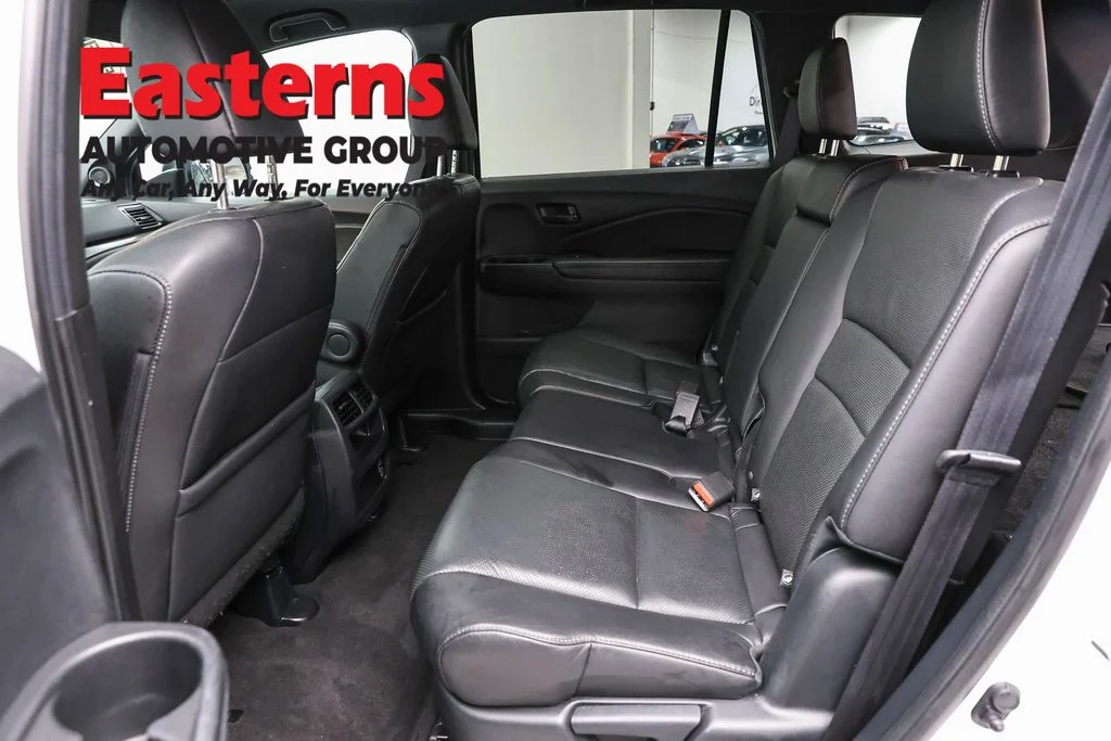 Used 2023 White Honda EX-L image 22