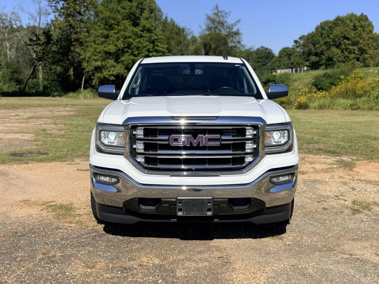Used 2018 White GMC SLT 4x2 4dr Crew Cab 5.8 ft. SB image 8