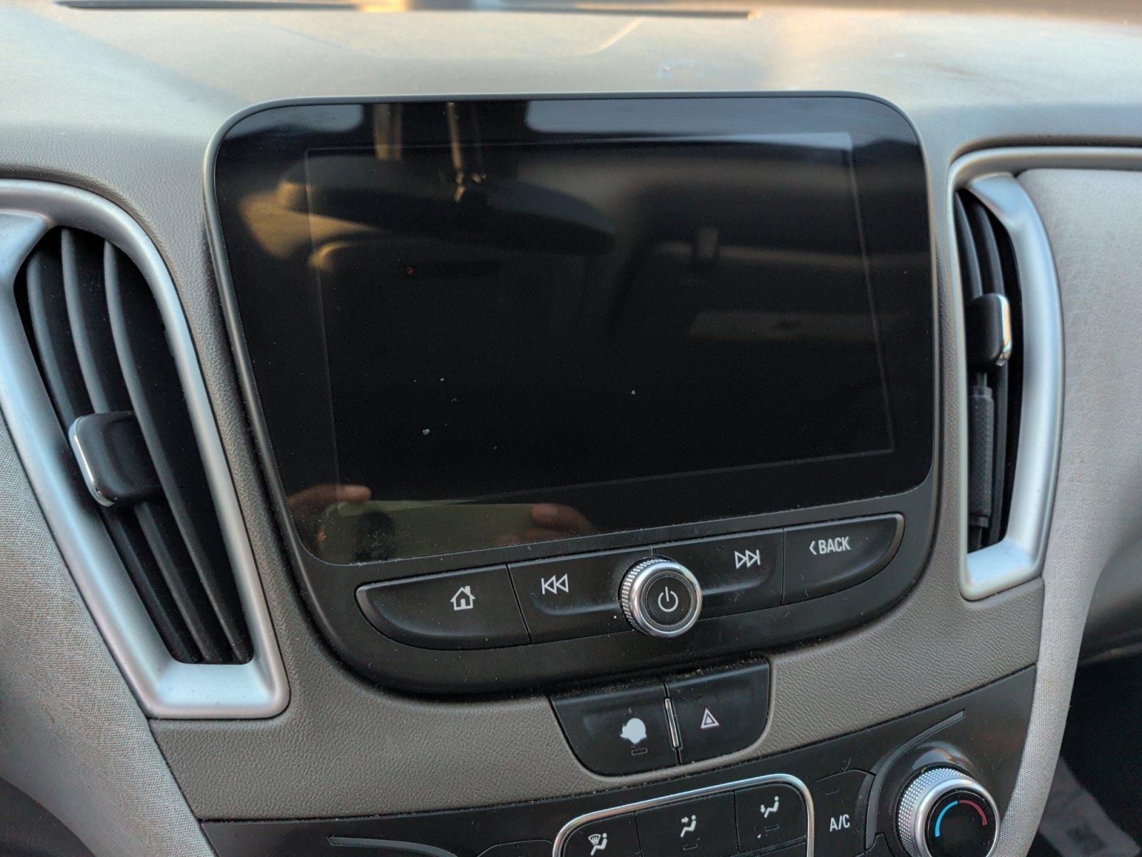 Used 2022 Mineral Gray Metallic Chevrolet LT image 15