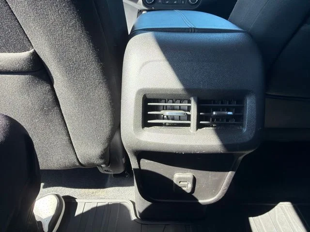 Used 2018 White GMC SLE image 30