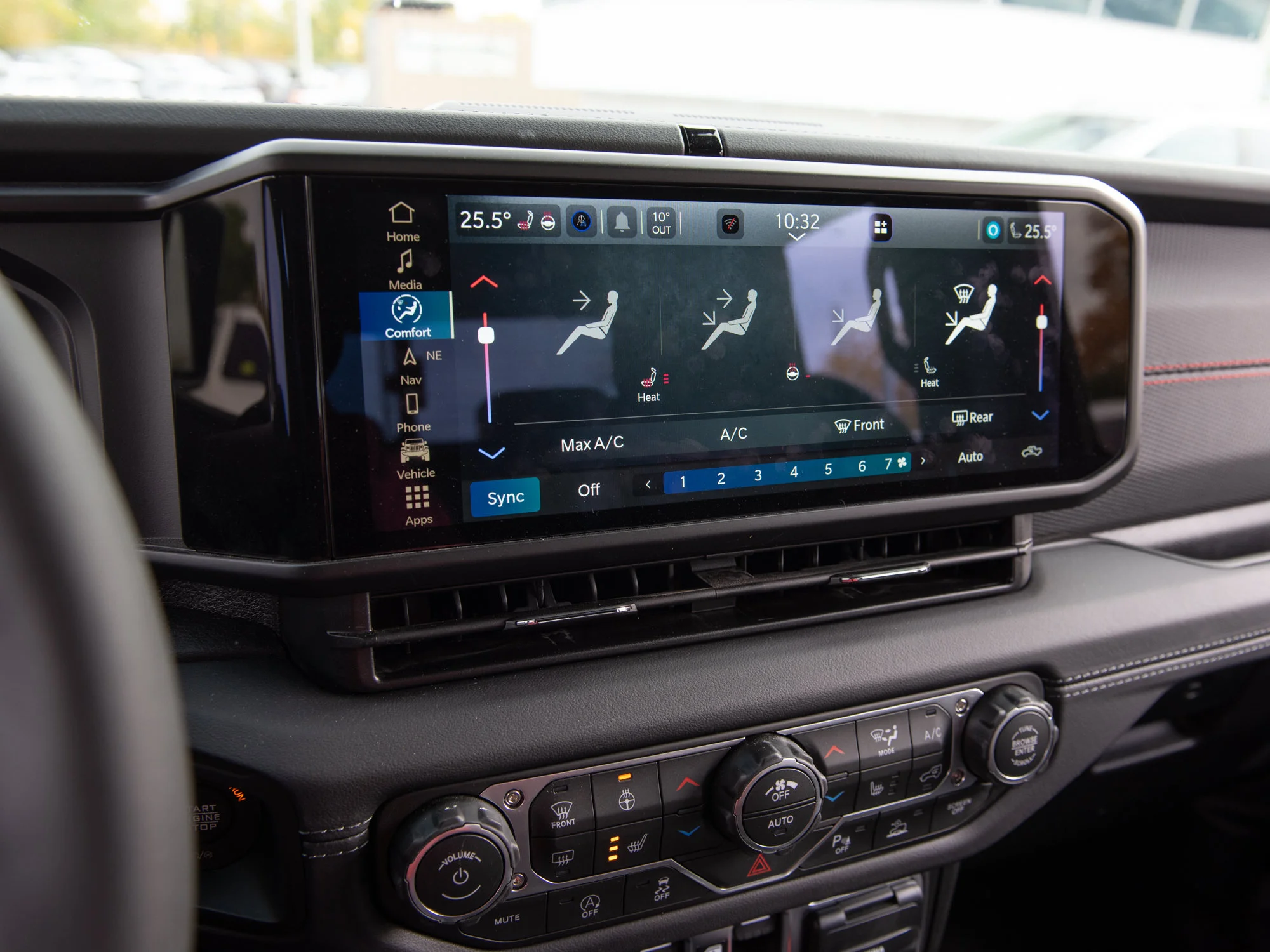 Used 2026 reign Jeep Rubicon X* image 14