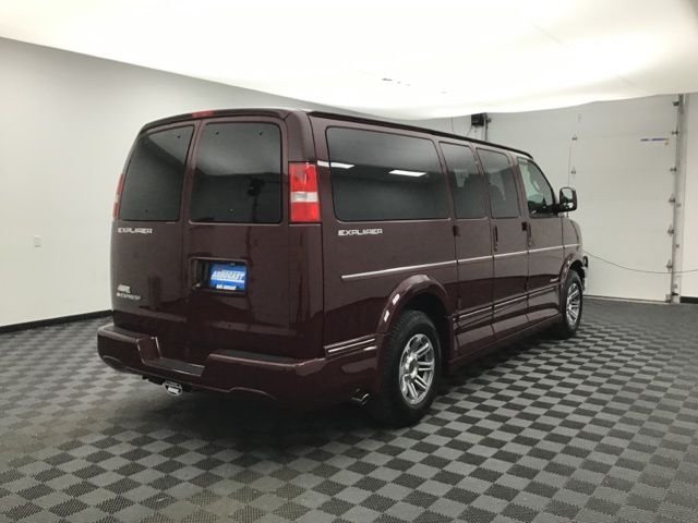Used 2023 Red Chevrolet Explorer Limited SE image 3