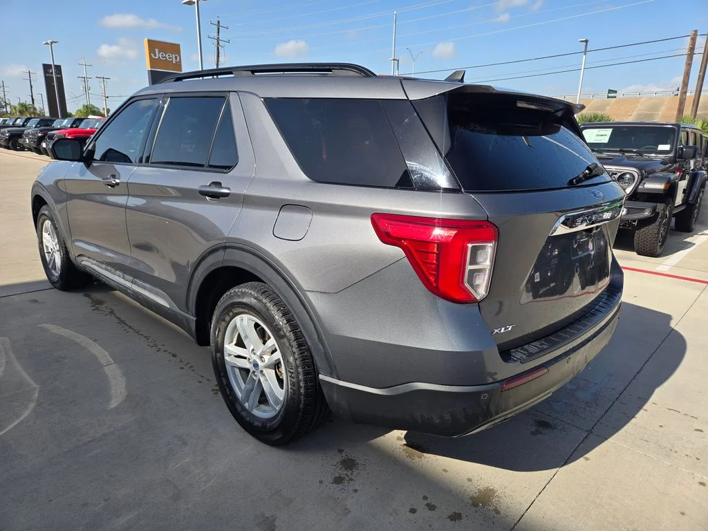 Used 2023 Gray Ford XLT image 5