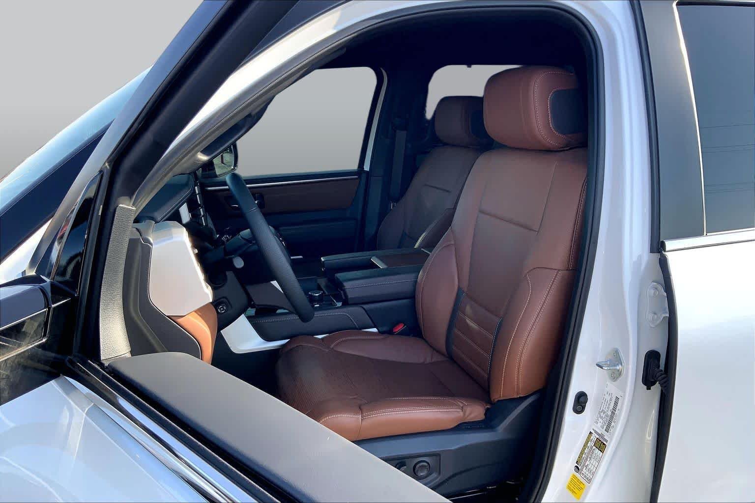 Used 2025 Wind Chill Pearl Toyota 1794 Edition Hybrid image 8