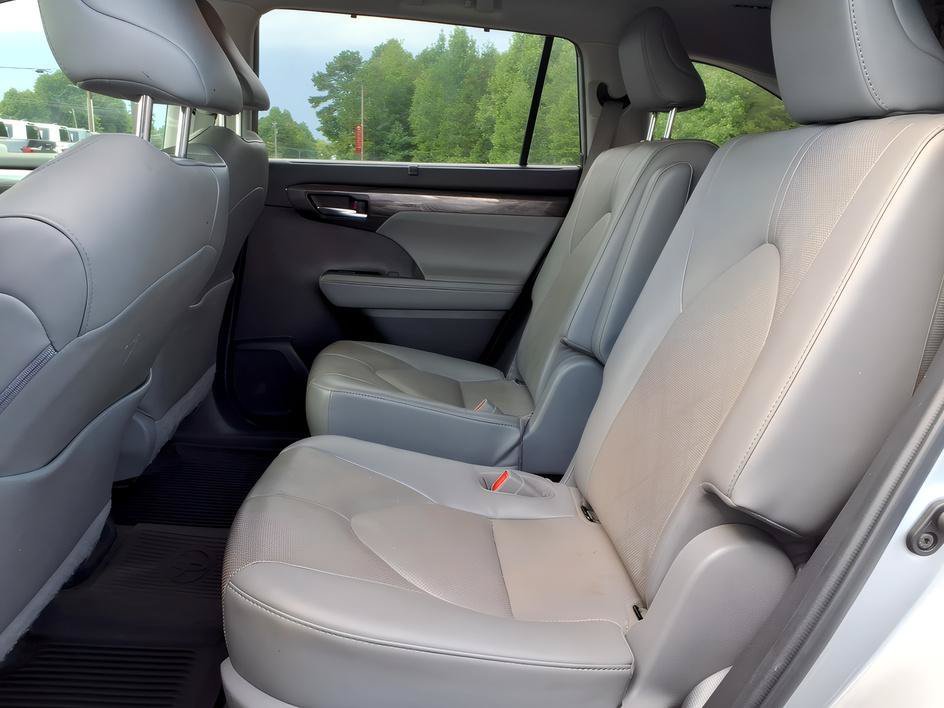 Used 2022 Celestial Silver Metallic Toyota Platinum image 14