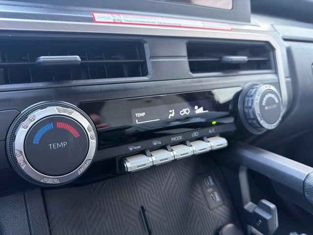 Used 2025  Toyota SR5 image 17