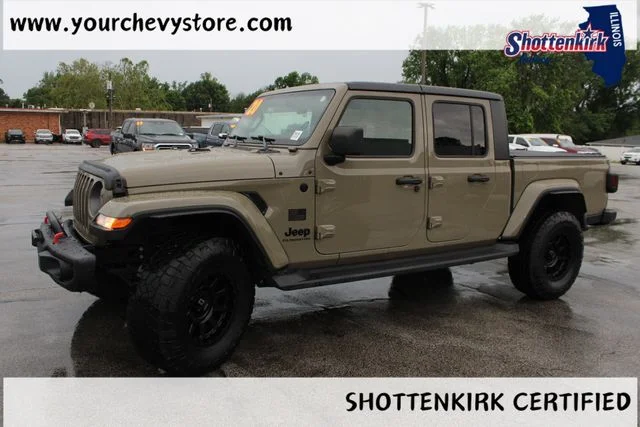 Used 2020 Green Jeep Altitude image 2