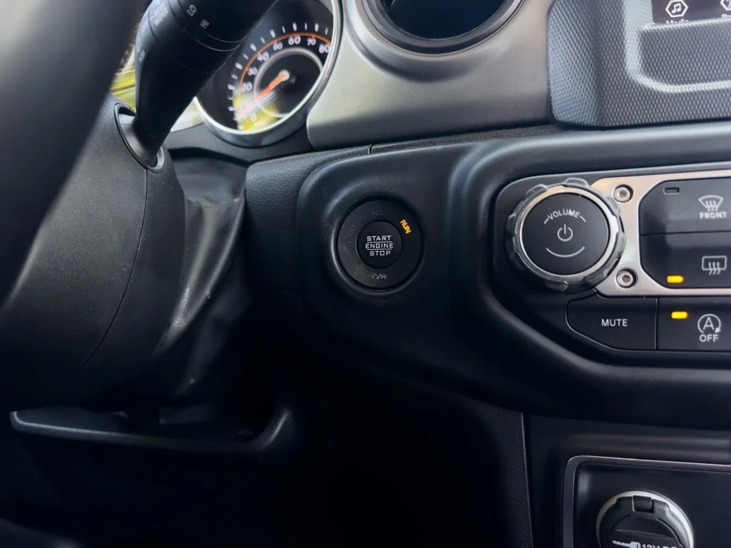 Used 2022 Green Jeep Unlimited Sport S image 16