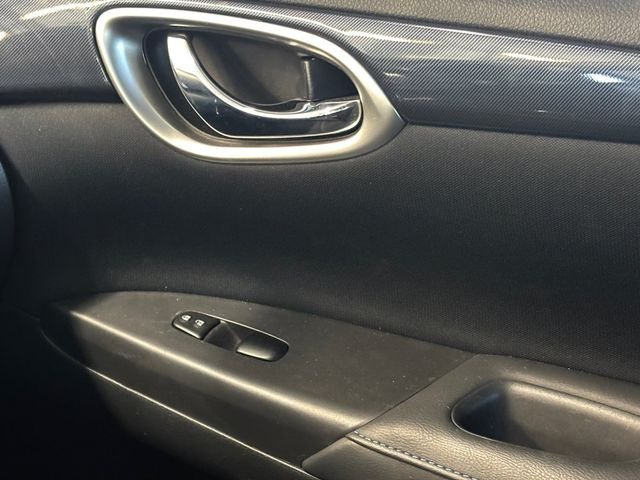 Used 2018 White Nissan SR image 26