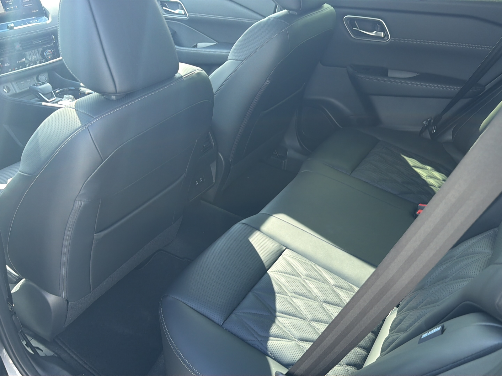 New 2026 Gray Nissan Platinum image 34