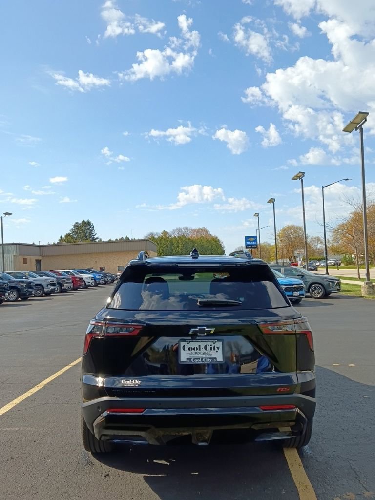 New 2026 Mosaic Black Metallic Chevrolet RS image 5