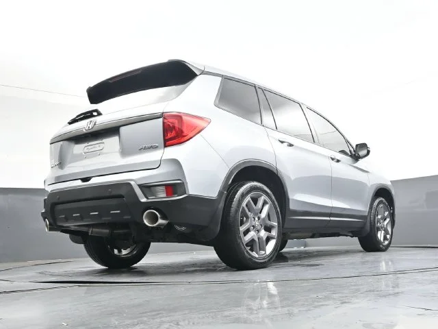 Used 2023 Lunar Silver Metallic Honda EX-L image 31