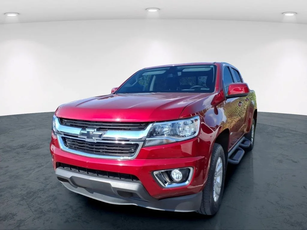 Used 2019 Red Chevrolet LT image 4