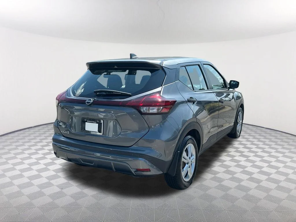 Used 2022 Gray Nissan S image 5