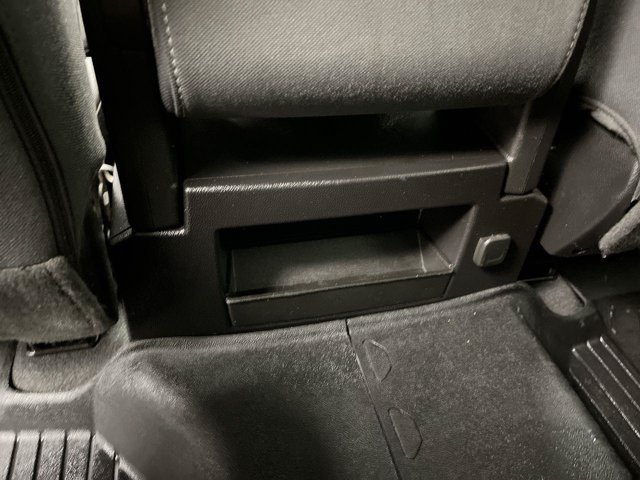 Used 2019 Onyx Black GMC SLE image 11