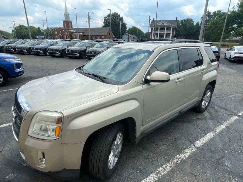 Used 2011 Gold GMC SLE-2 image 2