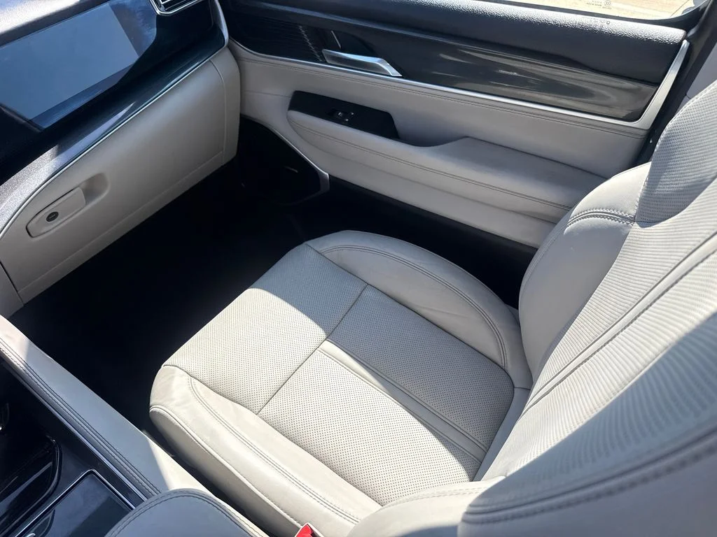 Used 2022 Black Jeep Series I image 15
