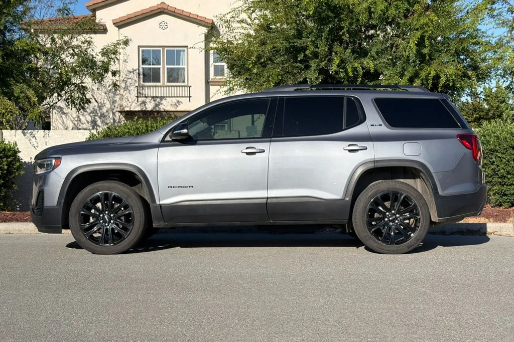 Used 2022 Satin Steel Metallic GMC SLE image 8