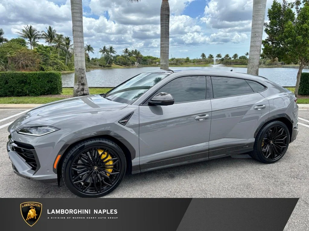 2026 Lamborghini Urus SE's photo